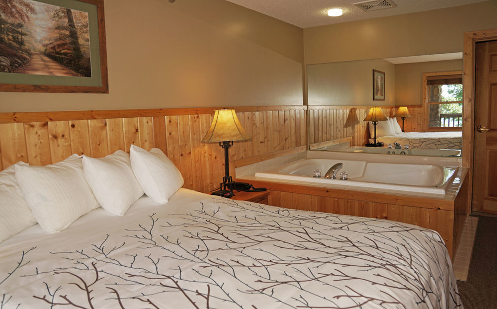 Sugar Lake Lodge Grand Rapids Exterior foto